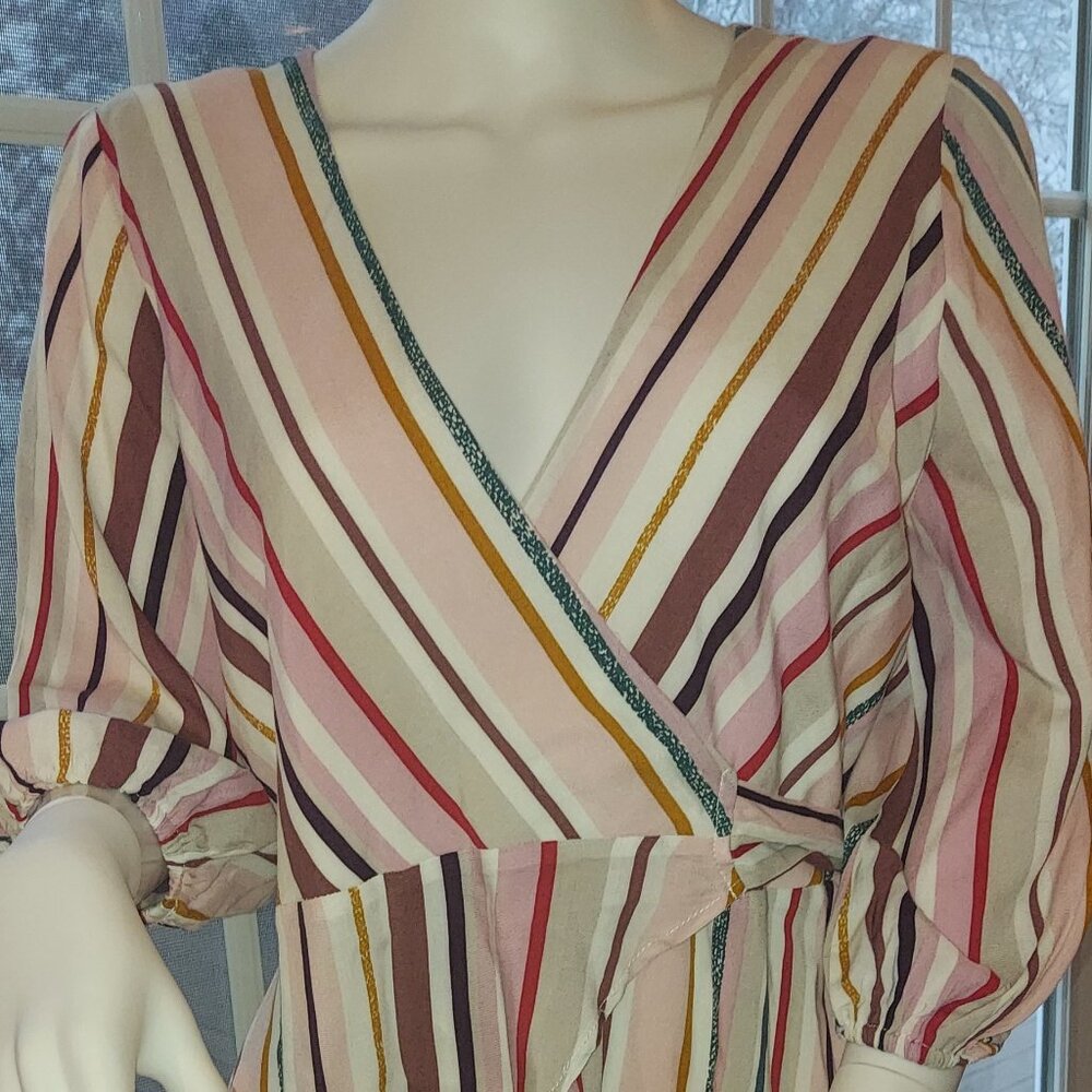 NWOT Harper (Francesca's) v-neck shirt
